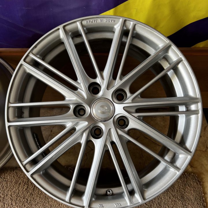 R17 5x114.3 Bridgestone Eco Forme CRS111