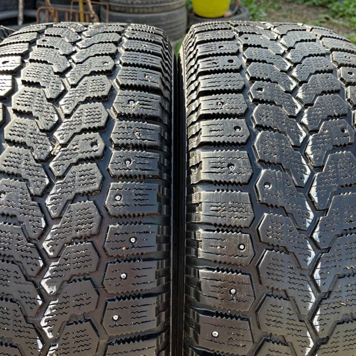 Зима Yokohama Ice Guard F700Z 215/65 R16 98Q