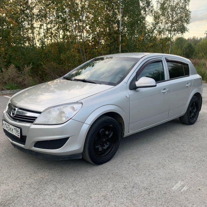 Opel Astra, 2010