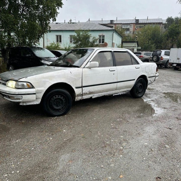 Toyota Carina, 1990