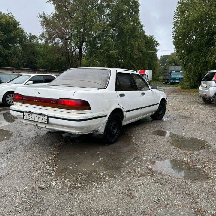 Toyota Carina, 1990