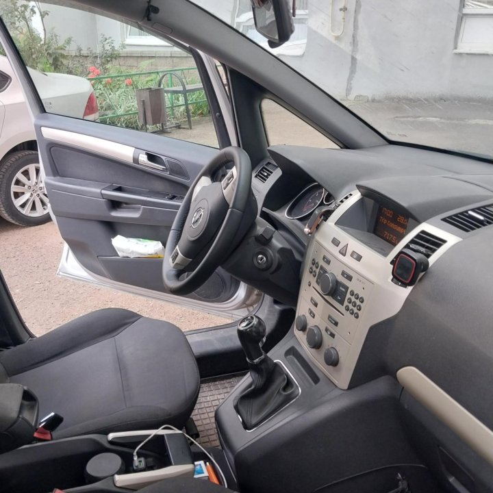 Opel Zafira, 2008