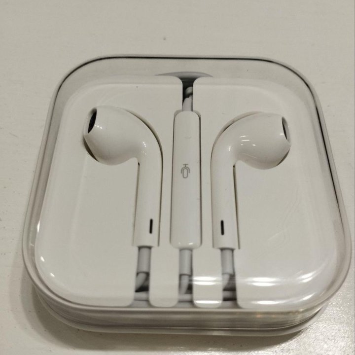 Наушники Apple EarPods 3.5 мм