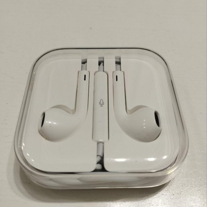 Наушники Apple EarPods 3.5 мм