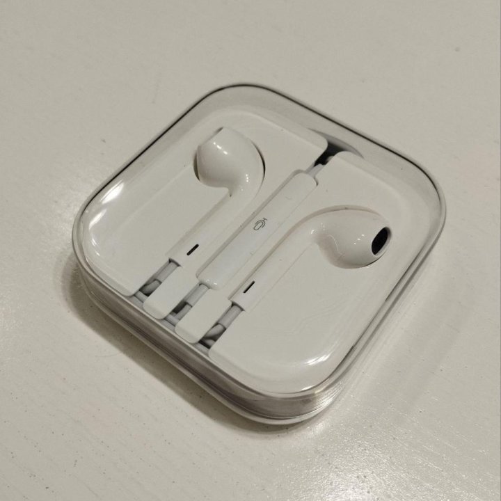 Наушники Apple EarPods 3.5 мм