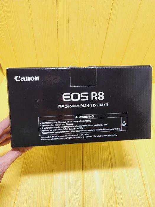 CANON EOS R8 + RF 24-50 f/4.5-6.3 IS STM.