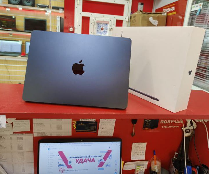 Ноутбук Apple MacBook Air M2 2022