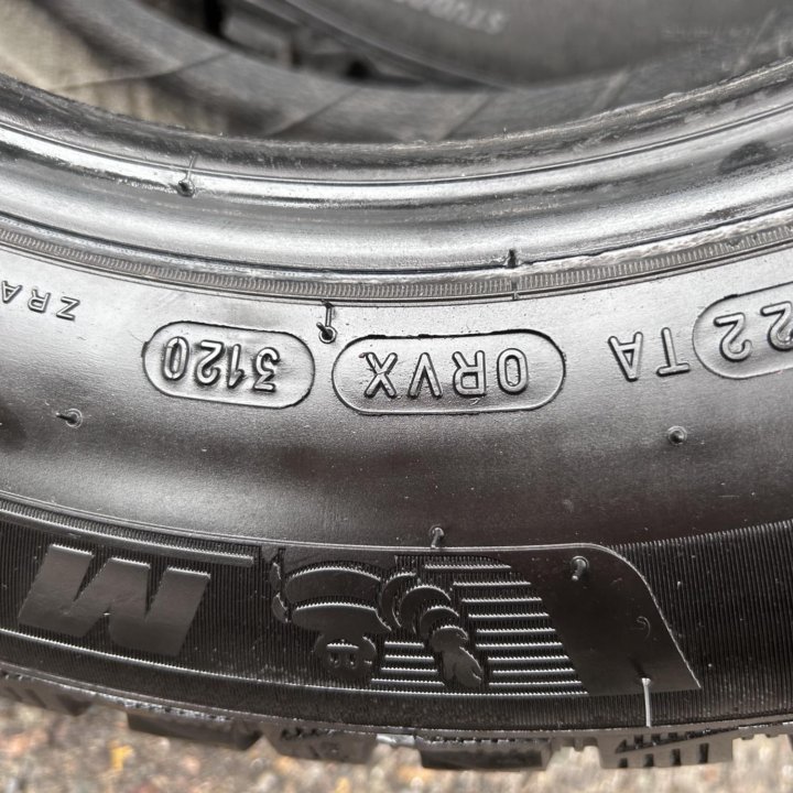 Michelin x-ice North 4