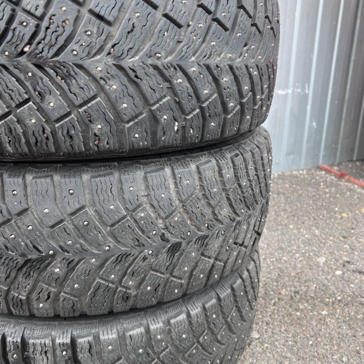 Michelin x-ice North 4