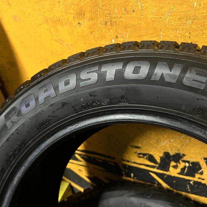 Зимние шины Roadstone WInguard WinSpike R17 Корея