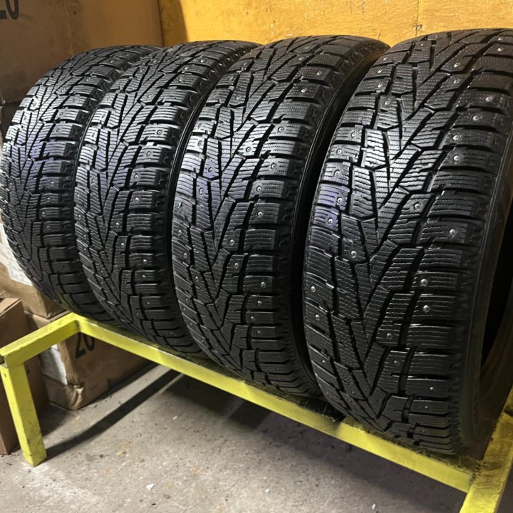 Зимние шины Roadstone WInguard WinSpike R17 Корея