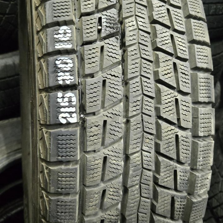 215/70/16 Dunlop WinterMaxx SJ8