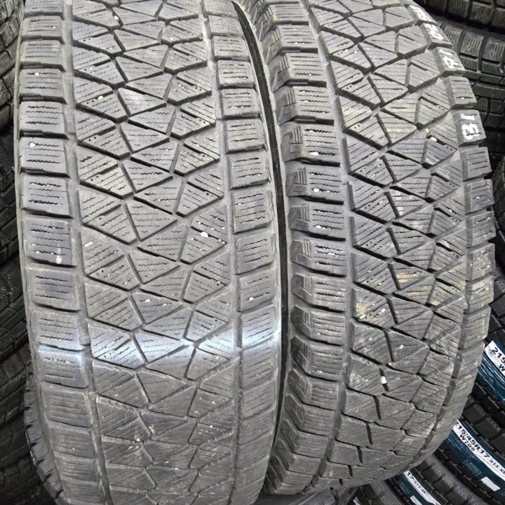 2шт.215/70/16 Bridgestone DM-V2 (2018 год).