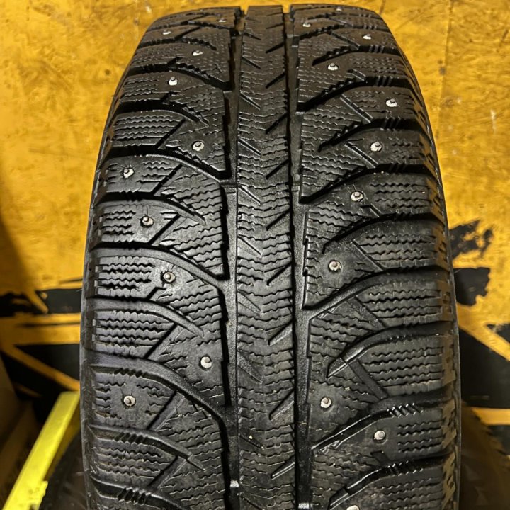 Зимние шины Bridgestone Ice Cruiser 7000 R14