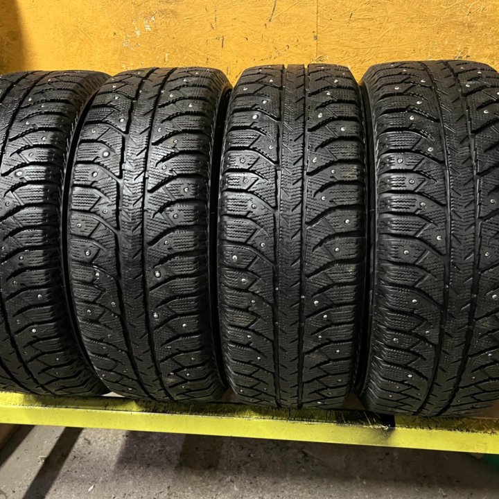 Зимние шины Bridgestone Ice Cruiser 7000 R14