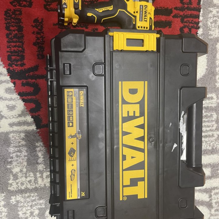 Дрель-шуруповерт dewalt 12 В XR DCD701D2-QW