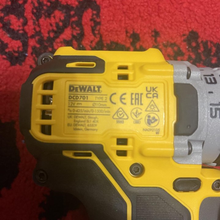 Дрель-шуруповерт dewalt 12 В XR DCD701D2-QW