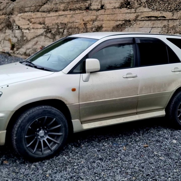 Toyota Harrier, 1998