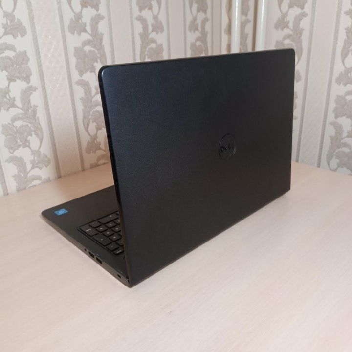 DELL Inspiron 15-3552