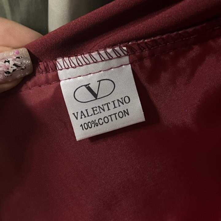 Костюм женский от VALENTINO 40 размер