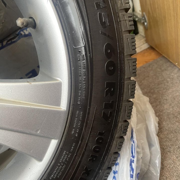 Nokian Nordman RS2 SUV 225/60 R17 100R XL