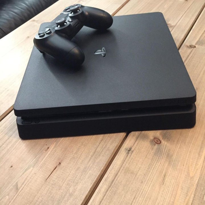 Playstation 4 Slim