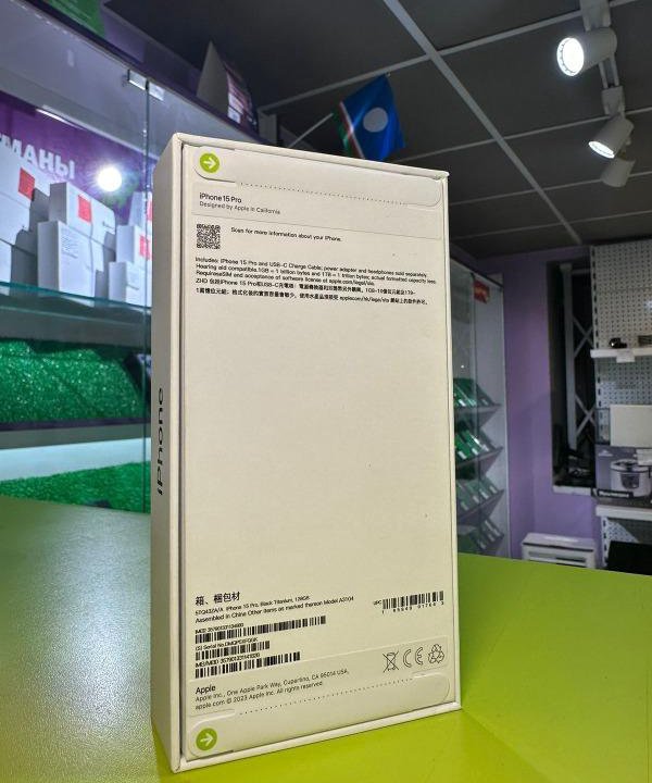 iPhone 15 Pro, 128 ГБ, черный, 8 ГБ* т215180