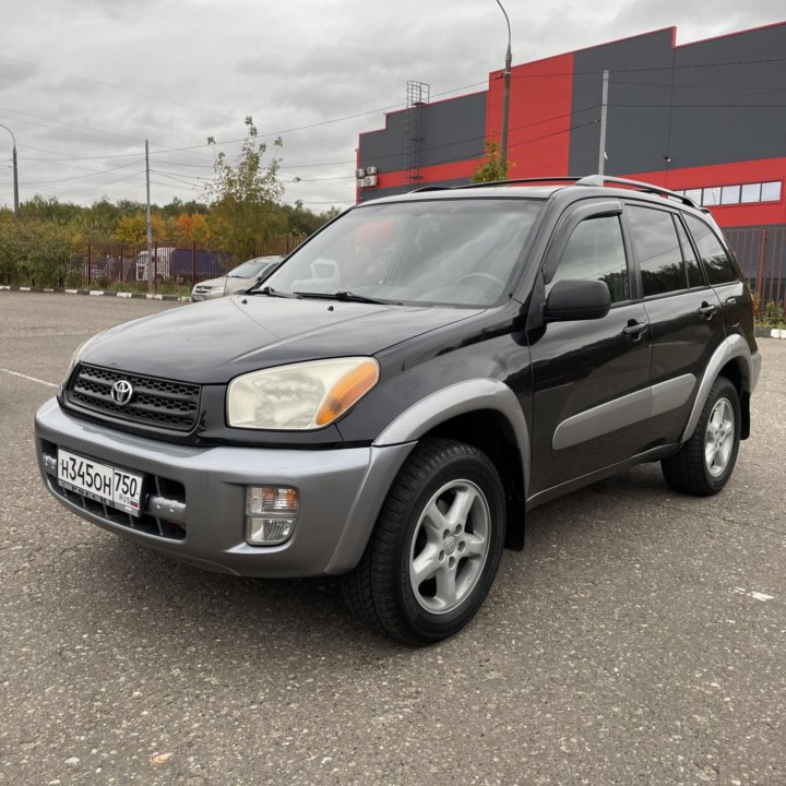 Toyota RAV4, 2001