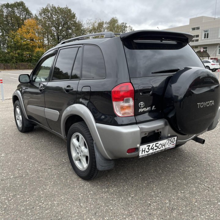 Toyota RAV4, 2001