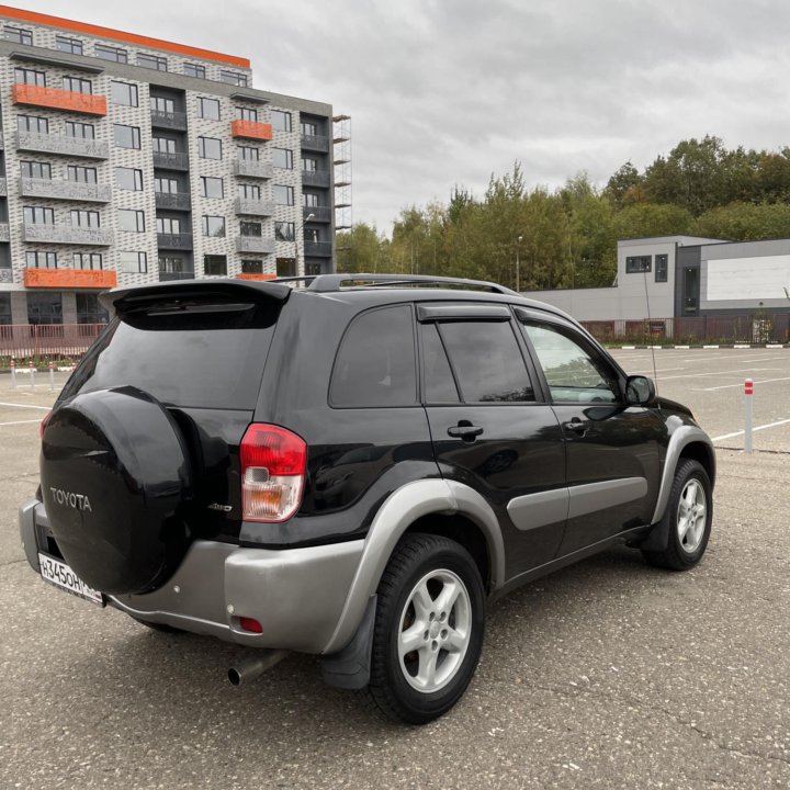 Toyota RAV4, 2001