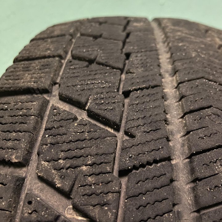 Bridgestone blizzak vrx 195 65 r15