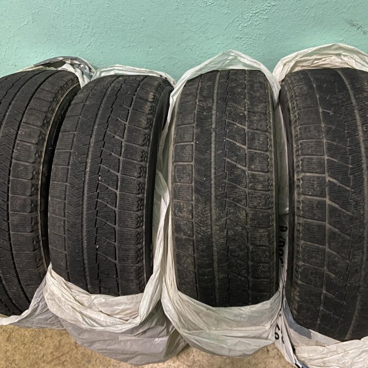 Bridgestone blizzak vrx 195 65 r15