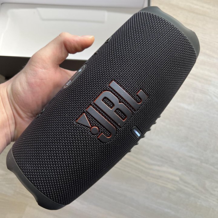 JBL charge 5