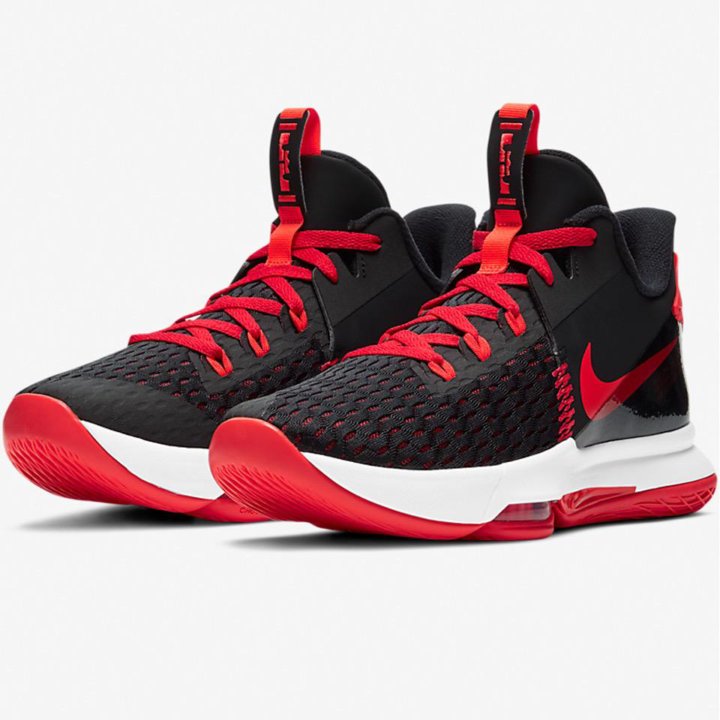 Баскетбольные кроссовки Nike LeBron Witness V