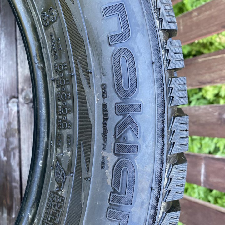 Зимние шины 245/55R19 2шт.