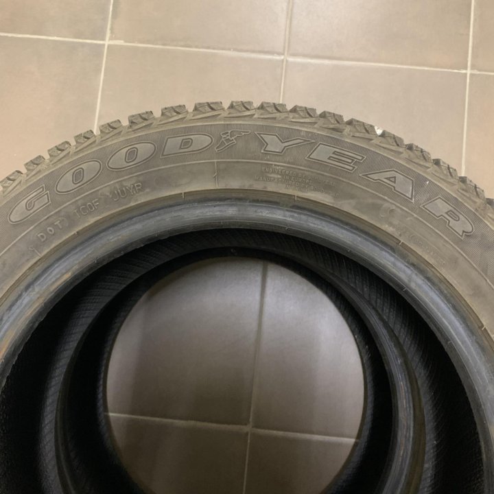 Шины 205 55 16 Goodyear Ultra grip ice+