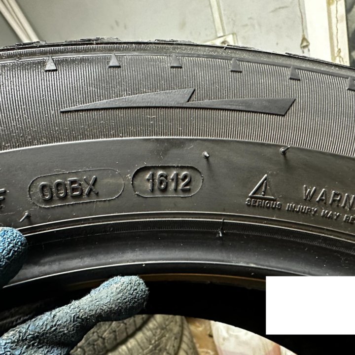 235/55/19 зима Michelin X-Ice North 2