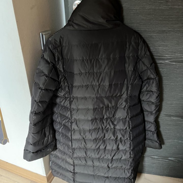 Пуховик Moncler