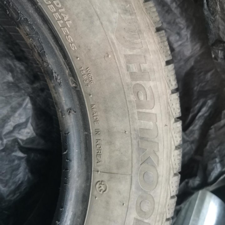 Продаю зимние шины 185/65 r15