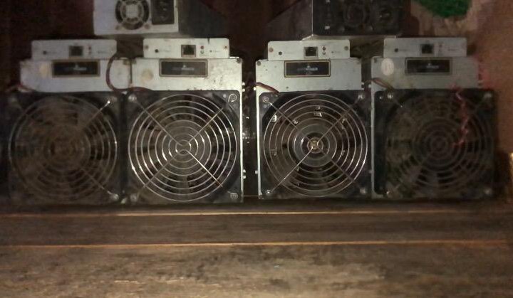 Antminer l3+