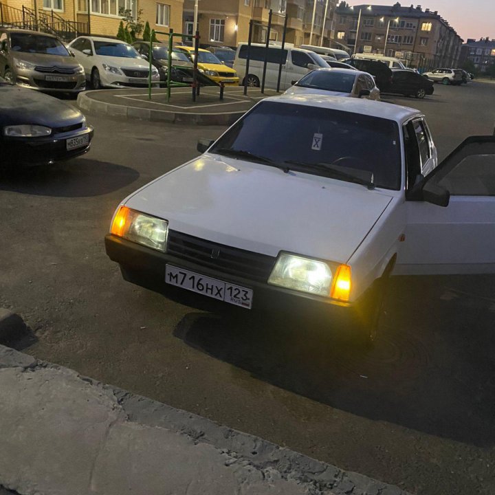 ВАЗ (Lada) 21099, 1999