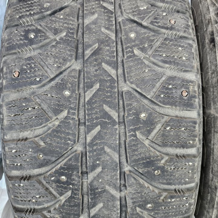 Зимняя резина Bridgestone 265 65 r18