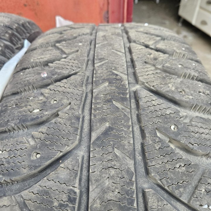 Зимняя резина Bridgestone 265 65 r18