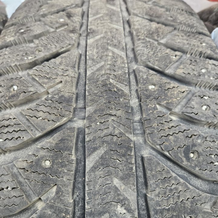 Зимняя резина Bridgestone 265 65 r18