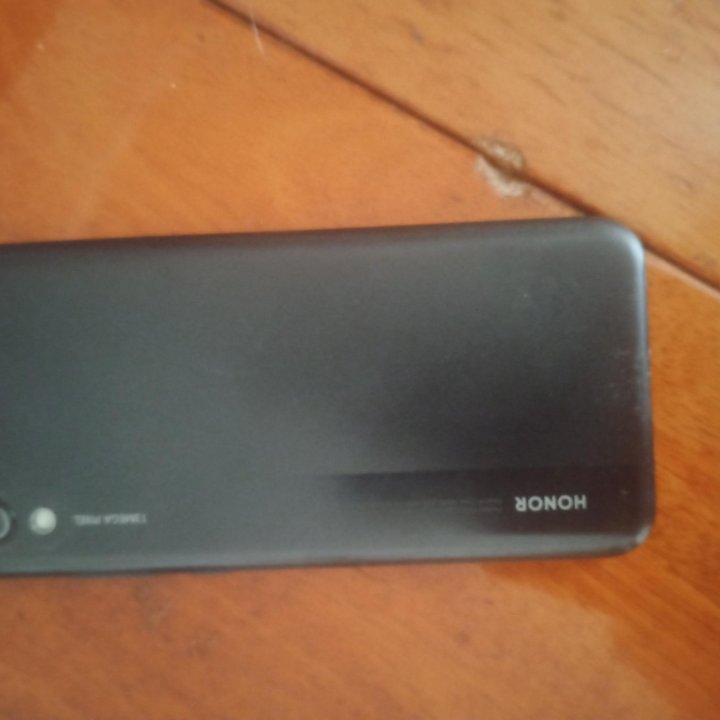 Honor 8s