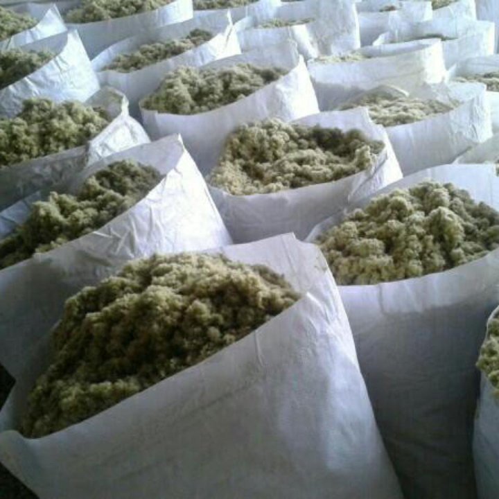 Изделия из минеральных расплавов. Отходы теплоизоляции. Обрезки минваты. Минвата насыпная в мешках. Обрезки ваты.