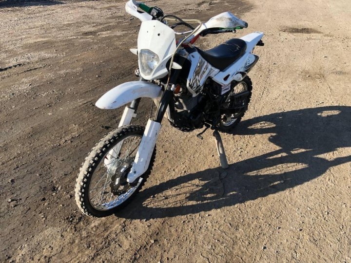 Эндуро до 150 тысяч. Рейсер эндуро 150. Пластик на рейсер эндуро 200. Ktm 300 2014. Мотолэнд мх 250.