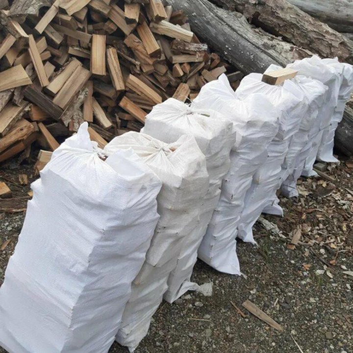Дрова в мешках фиолетовые. Дрова сухие в мешках. Дрова сухие в мешках. Березовые дрова в мешках. Дрова в мешках.