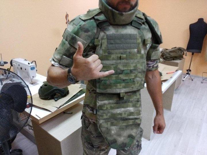 Суровый айтишник. Зашьют полностью. Индивидуальная защита медицинских работников. Ратник тактикал бронежилет. Зашьют полностью.