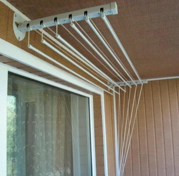 Для сушки белья на балконе потолочная